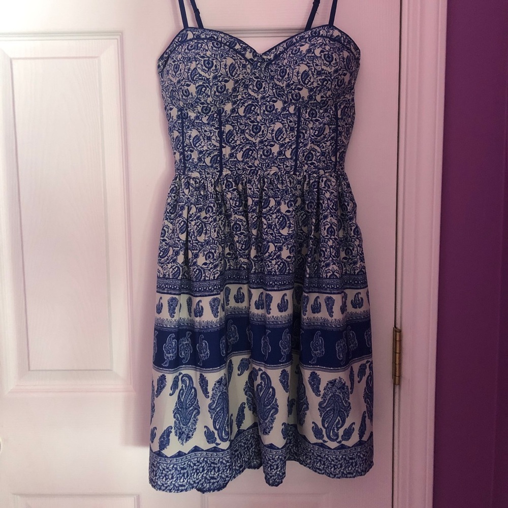 Blue and white patterned dress